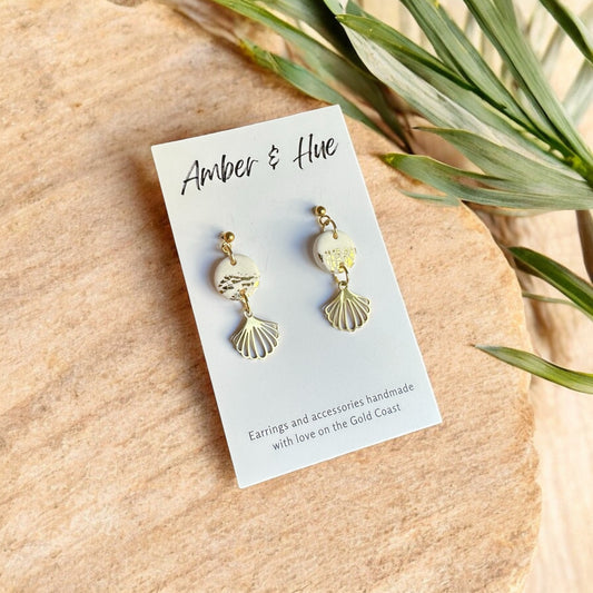 Seashell Dangle Earrings White & Gold