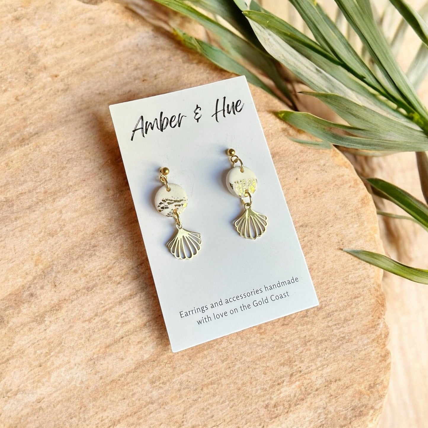 Seashell Dangle Earrings White & Gold