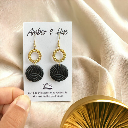 Gold Dainty Ring Black Hook Earrings