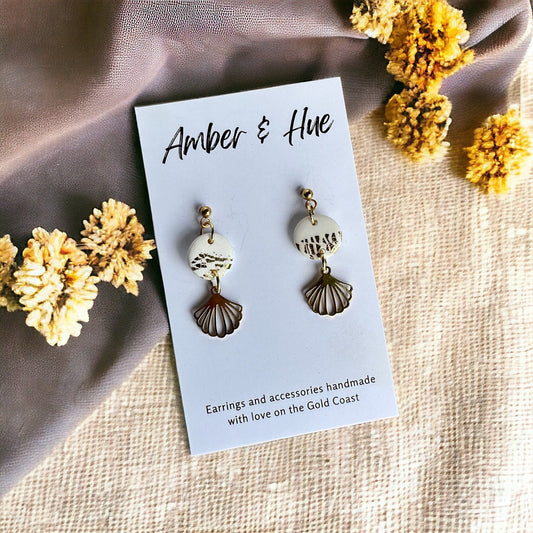 Seashell Dangle Earrings White & Gold